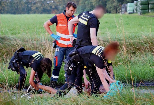 2024-07-20_Meesters_Muilti_Media_Foto`s_Ongeval_Nieuwkuijkseweg_Helvoirt_Politie_Trekt_Wapens13
