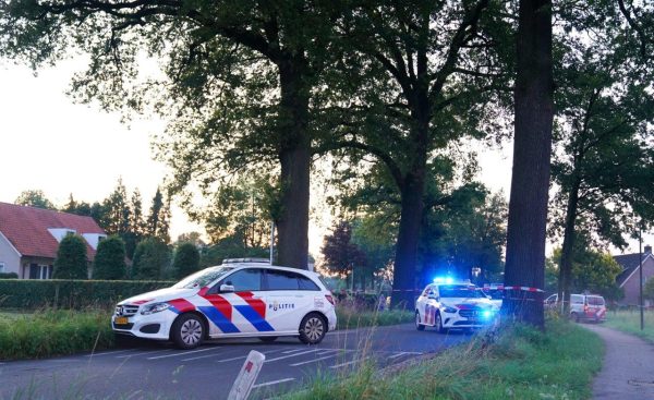 2024-07-20_Meesters_Muilti_Media_Foto`s_Ongeval_Nieuwkuijkseweg_Helvoirt_Politie_Trekt_Wapens15